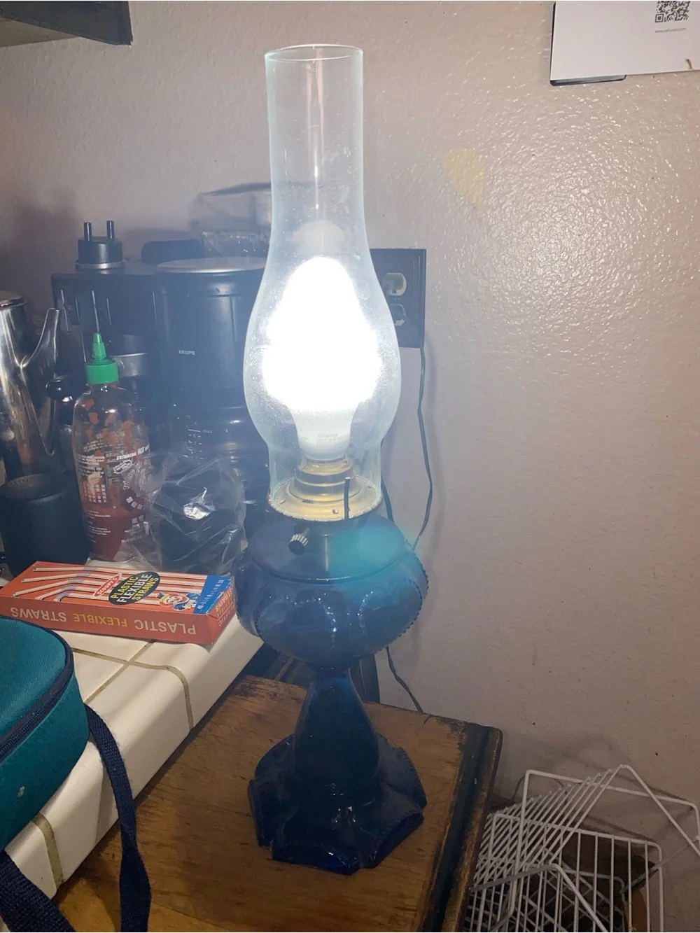 Vintage Findlay Queen Of Hearts Blue Glass Electric Oil Lamp clear Glass Chimney